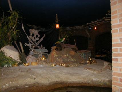 Pirates of the Caribbean.  It was late in the afternoon by now, and I only went on this ride cause it gets a mention in Jurassic Park!  It was ok, but a bit long/boring<br>Location: <a href="https://www.google.com/maps/search/?api=1&query=33.81072,-117.92181" target="_new">Disneyland</a>